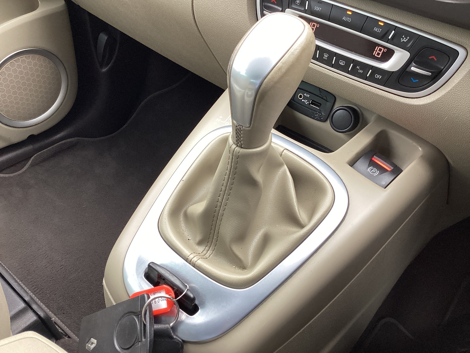 Used Renault Grand Scenic 2010 for sale - 76403476: Photo 13