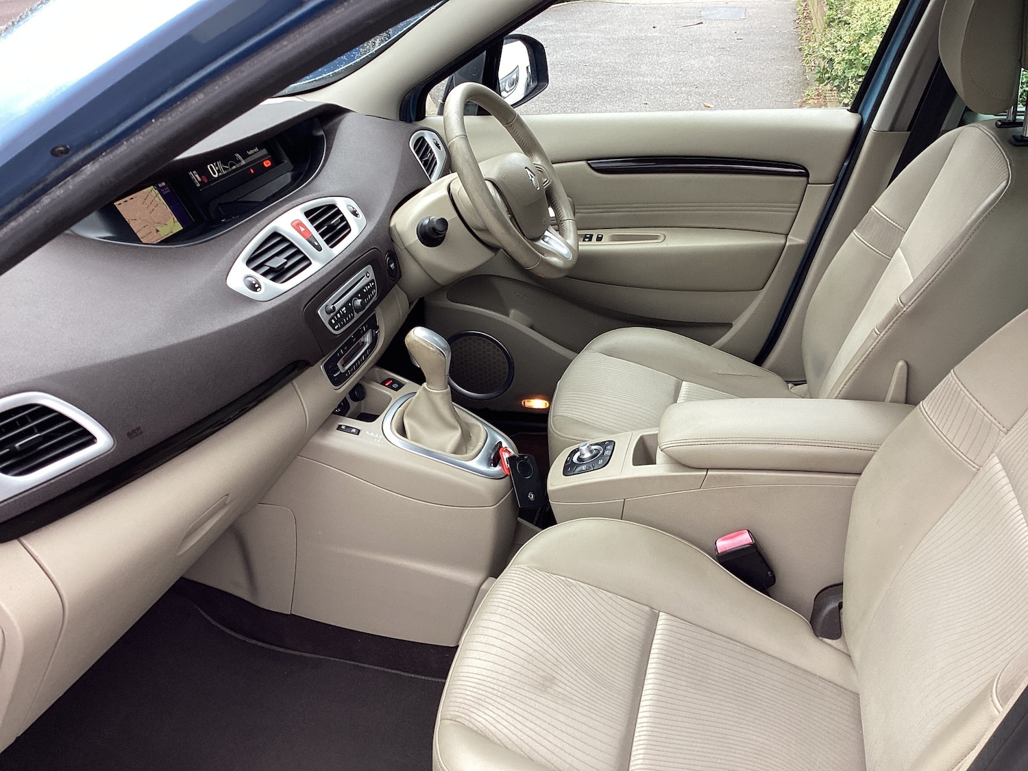 Used Renault Grand Scenic 2010 for sale - 76403476: Photo 4