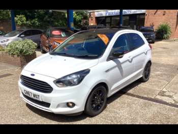 2017 (15) 1.2L Zetec White Edition 5dr