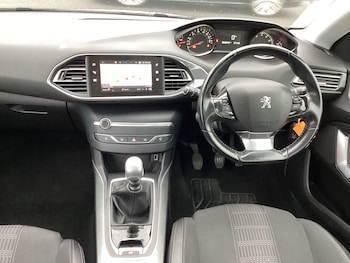 Used Peugeot 308 2018 for sale - 77701520: Photo