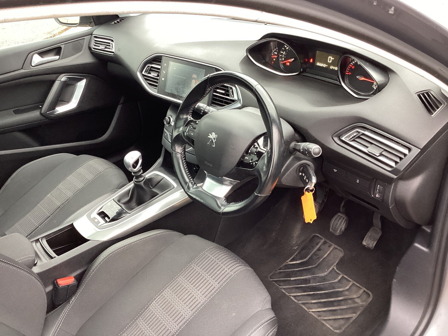 Used Peugeot 308 2018 for sale - 77701520: Photo 9