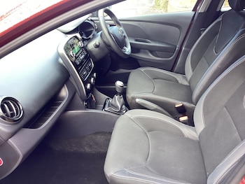 Used Renault Clio 2018 for sale - 75715451: Photo