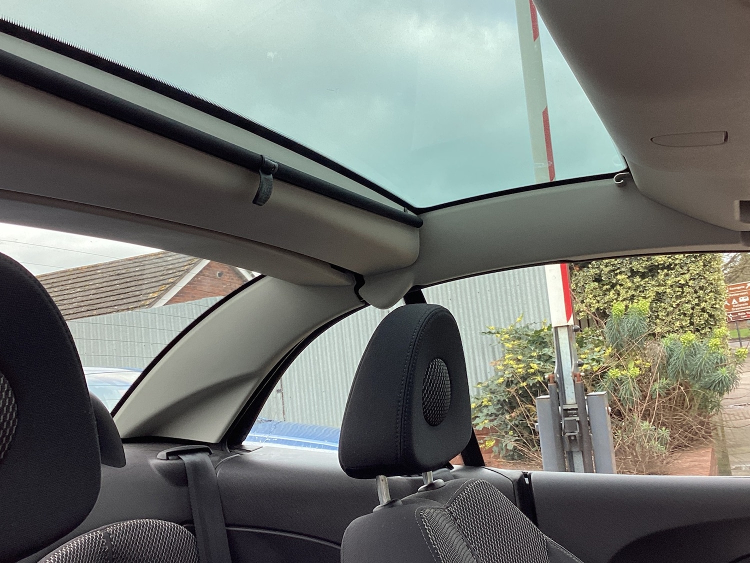 Used Nissan Micra C+C 2009 for sale - 77541847: Photo 6