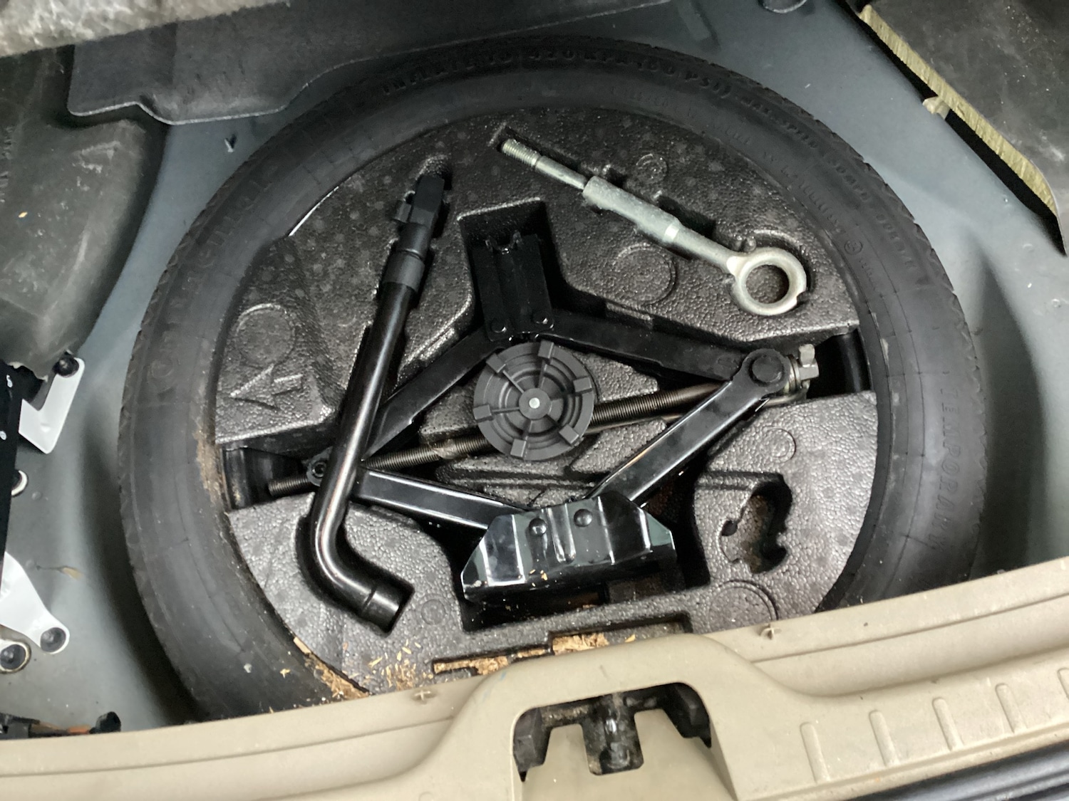 Used Volvo XC60 2009 for sale - 76762859: Photo 10