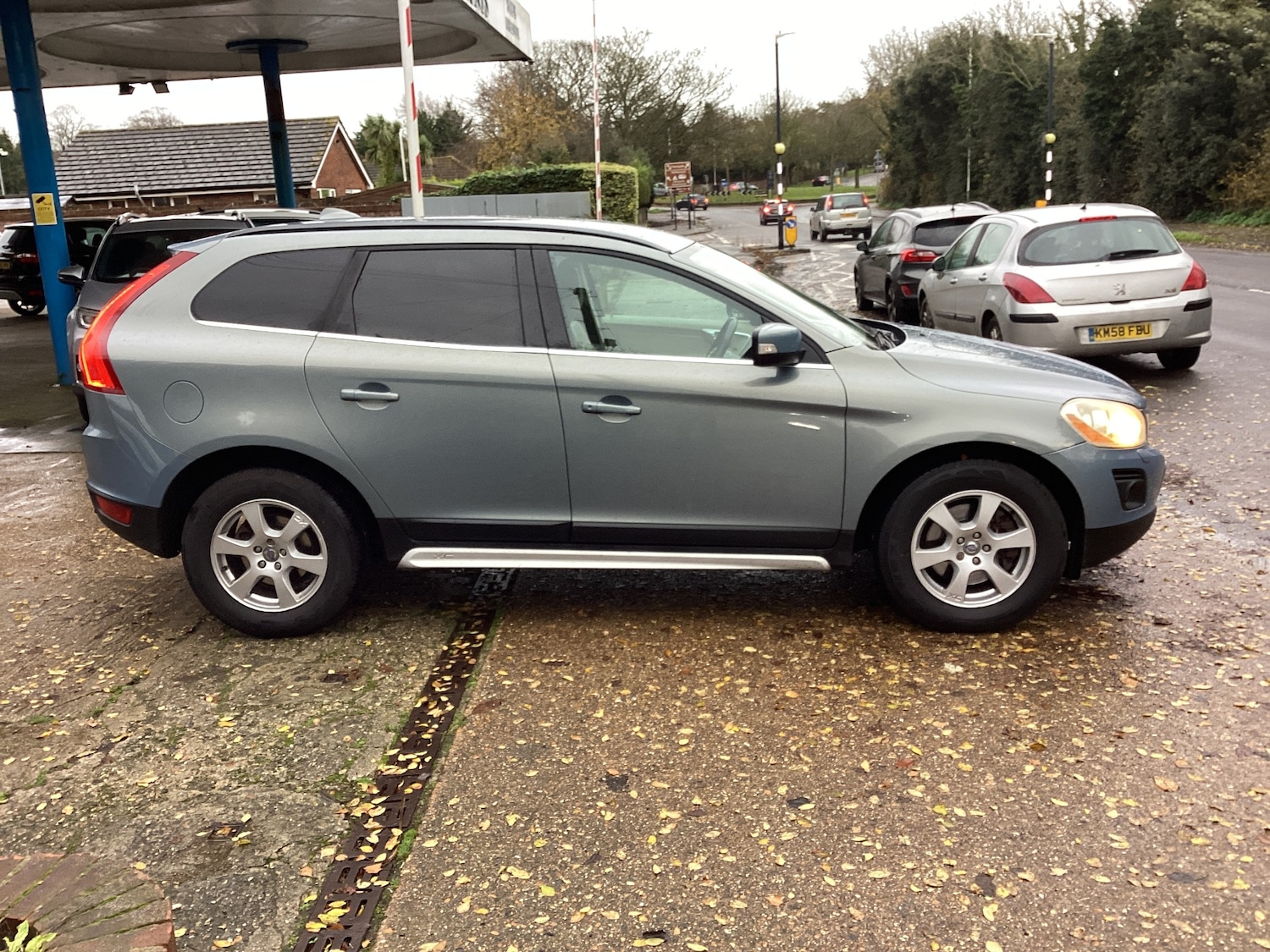 Used Volvo XC60 2009 for sale - 76762859: Photo 11