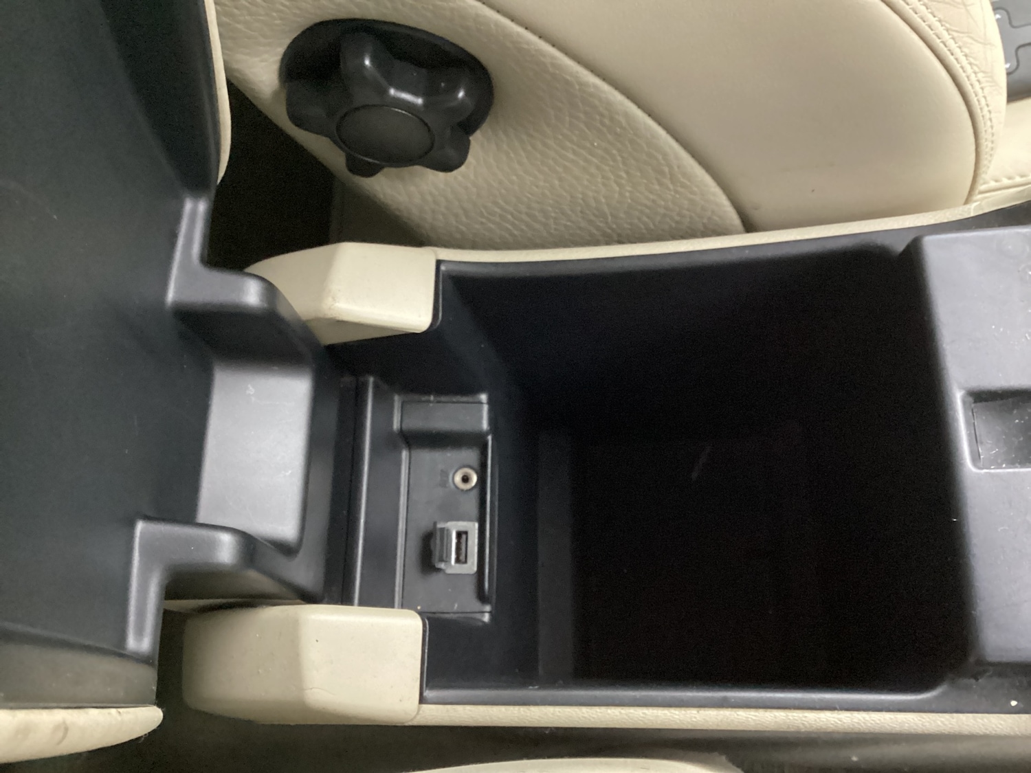 Used Volvo XC60 2009 for sale - 76762859: Photo 22