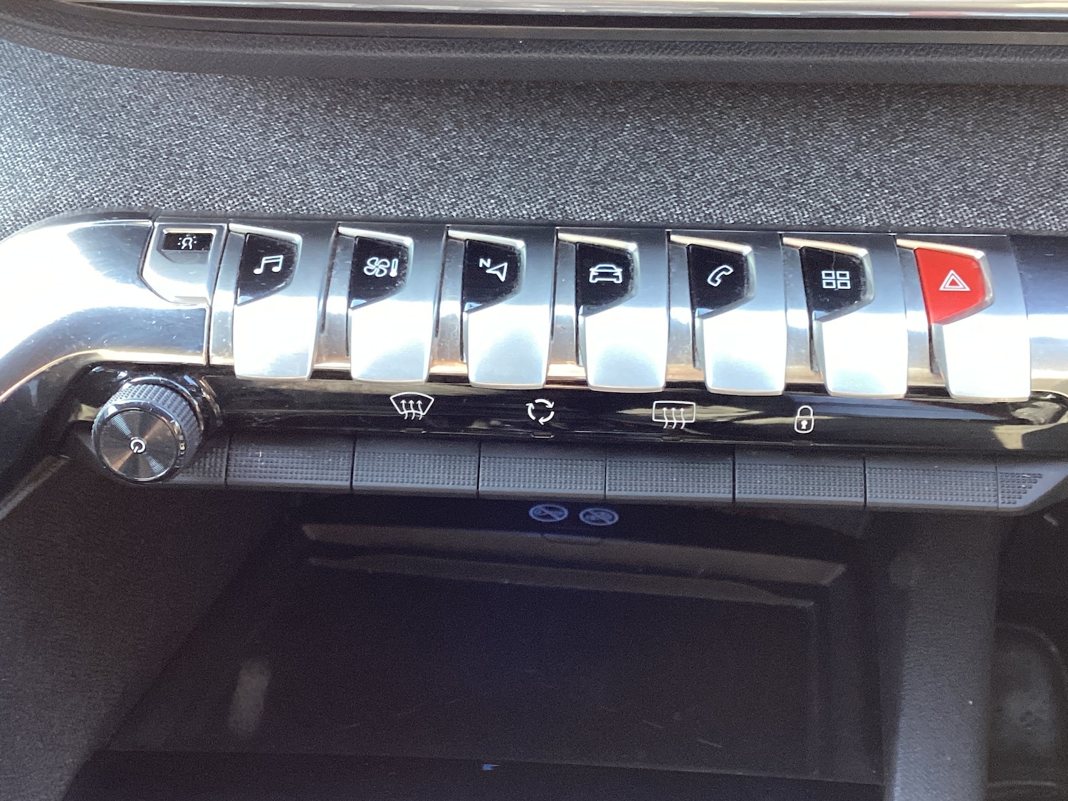 Used Peugeot 3008 2017 for sale - 77758860: Photo 13