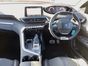 Used Peugeot 3008 2017 for sale - 77758860: Photo