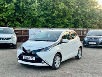 2016 (16) - 1.0 VVT-i X-Pression 5dr