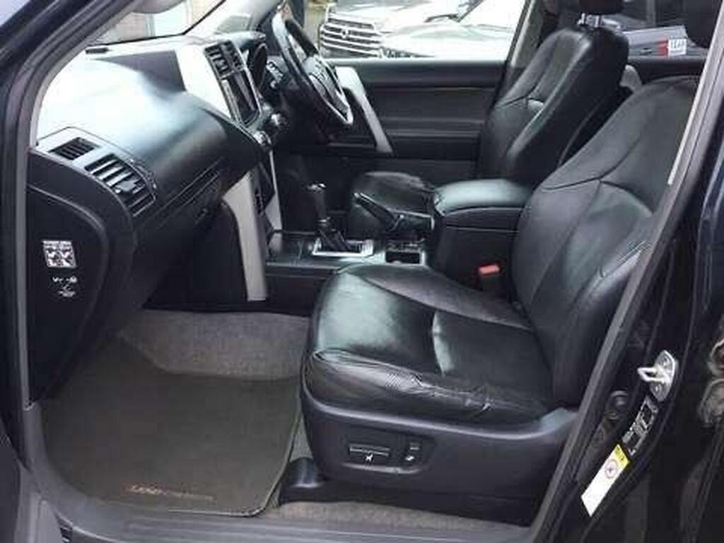 Used Toyota Land Cruiser 2012 for sale - 77128454: Photo 6