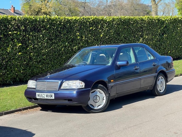 Used Mercedes-Benz C-Class 1994 for sale - 74153679: Photo 2