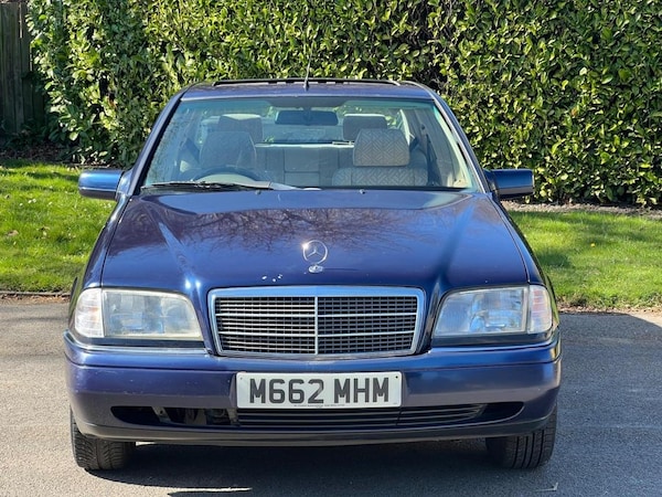 Used Mercedes-Benz C-Class 1994 for sale - 74153679: Photo 9
