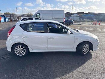 Used Hyundai i30 2011 for sale - 76470707: Photo