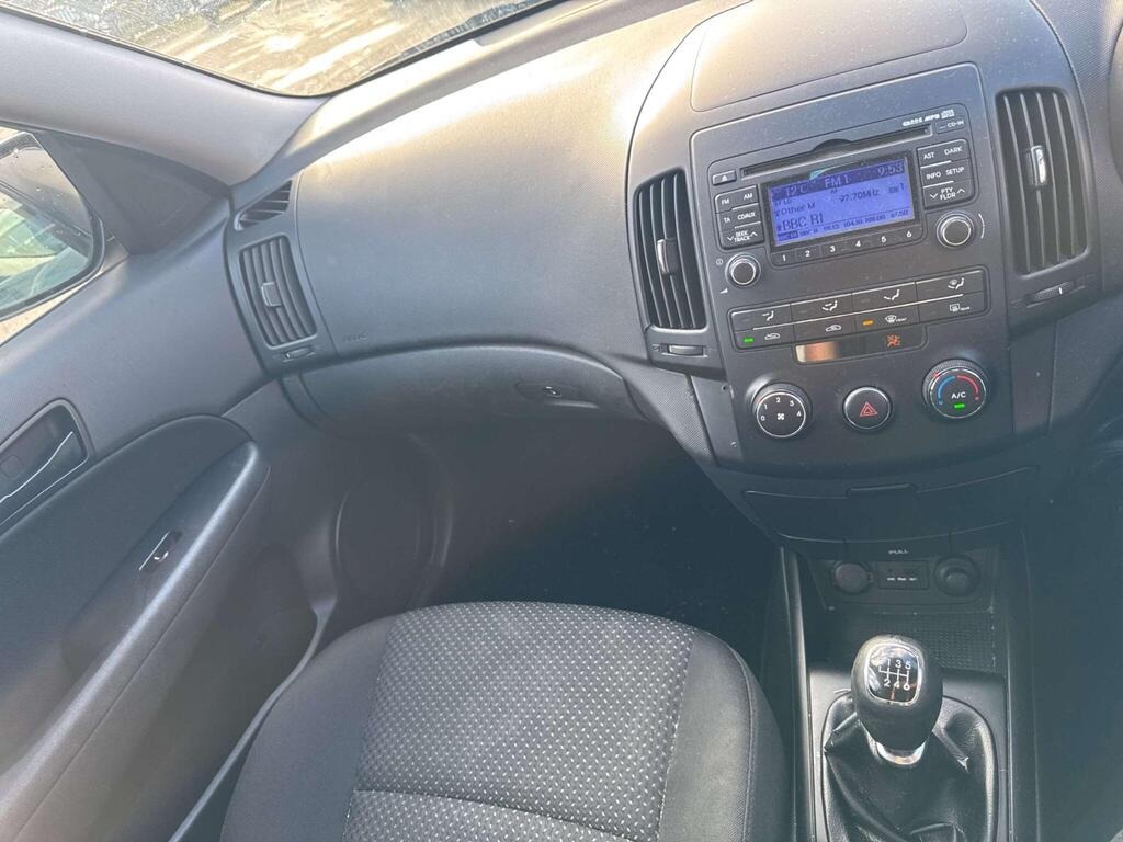 Used Hyundai i30 2011 for sale - 76470707: Photo 9