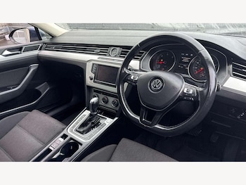 Used Volkswagen Passat 2016 for sale - 76468843: Photo