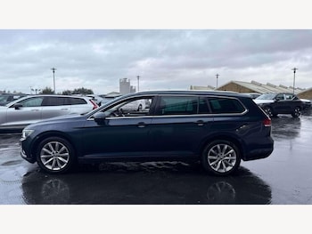 Used Volkswagen Passat 2016 for sale - 76468843: Photo