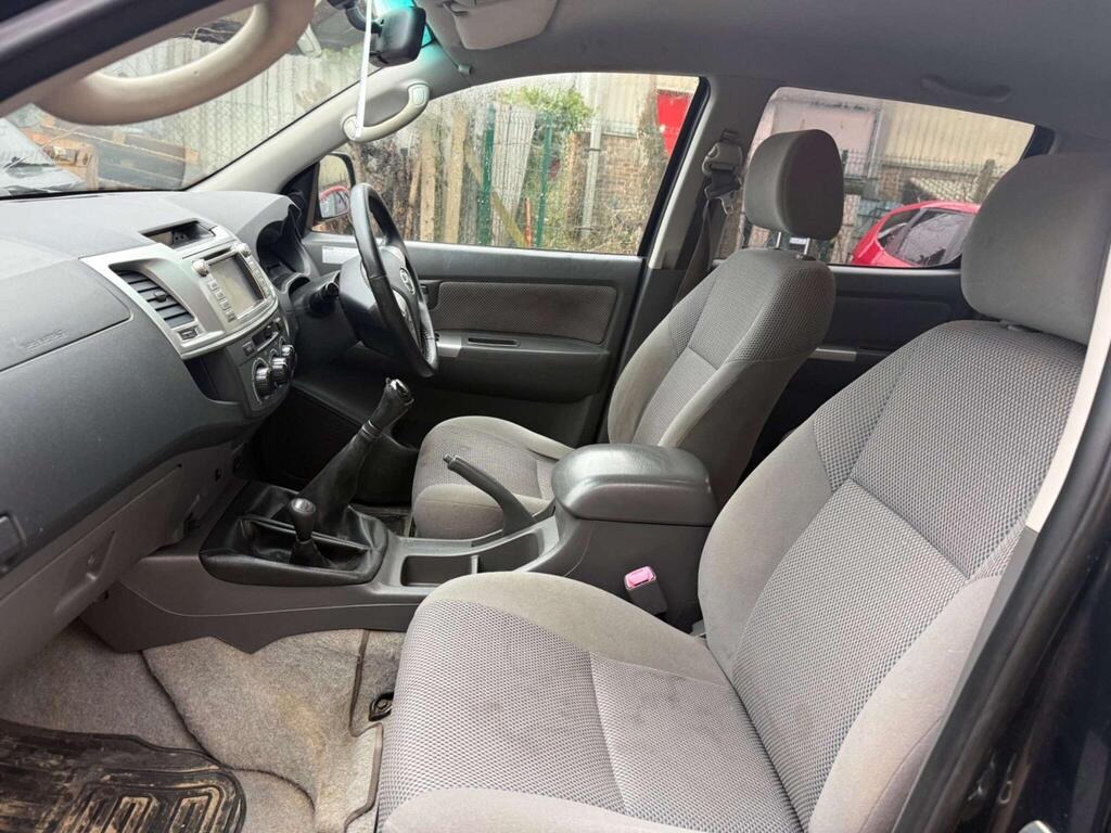 Used Toyota Hilux 2013 for sale - 77301400: Photo 14