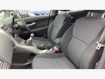 Used Toyota Auris 2011 for sale - 78305927: Photo