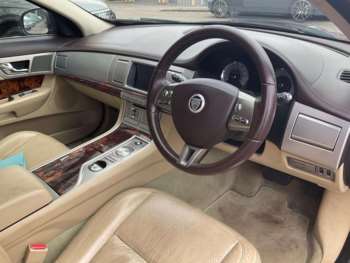Used Jaguar XF 2010 for sale - 75383080: Photo