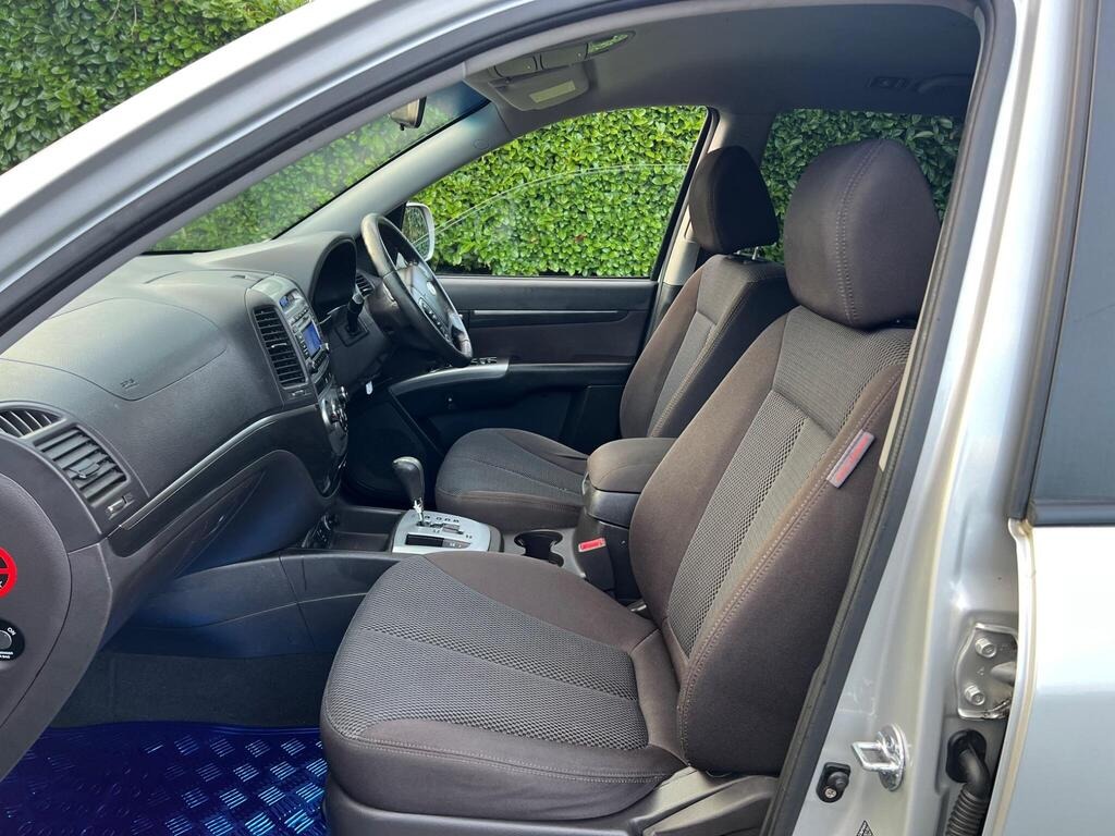 Used Hyundai Santa Fe 2011 for sale - 76878004: Photo 11