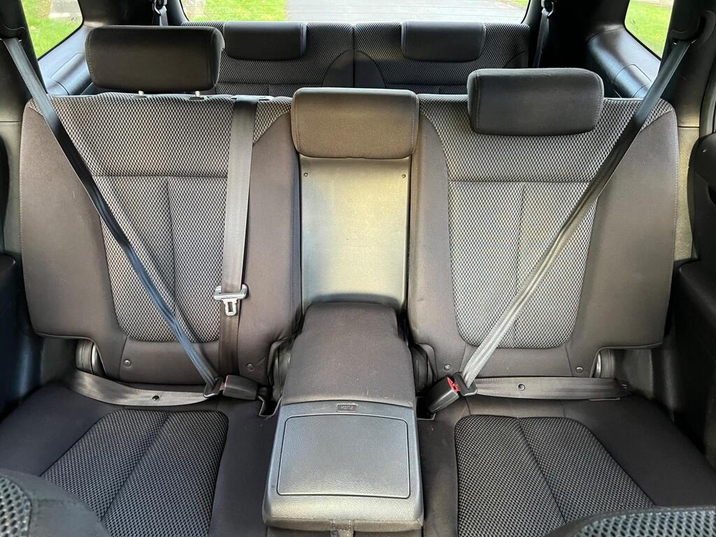 Used Hyundai Santa Fe 2011 for sale - 76878004: Photo 3