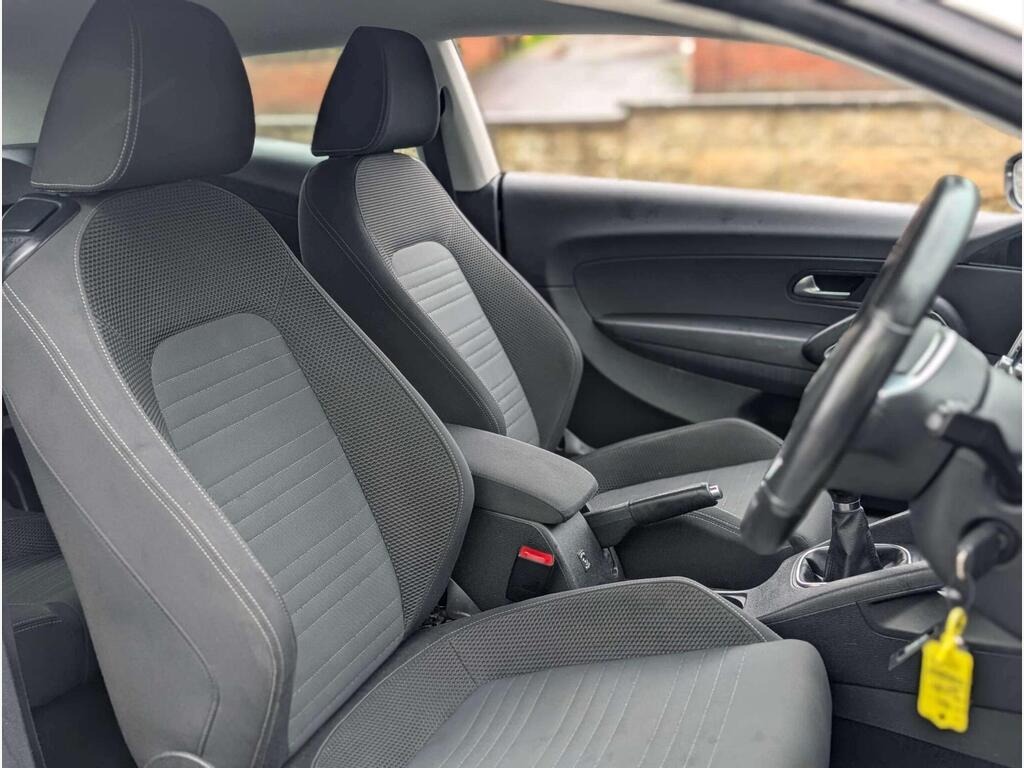 Used Volkswagen Scirocco 2010 for sale - 77053053: Photo 6