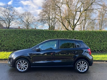 Used Volkswagen Polo 2015 for sale - 77535602: Photo