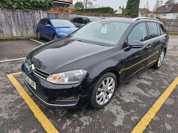 Used Volkswagen Golf 2014 for sale - 77873674: Photo