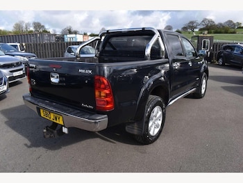 Used Toyota Hilux 2010 for sale - 78328602: Photo