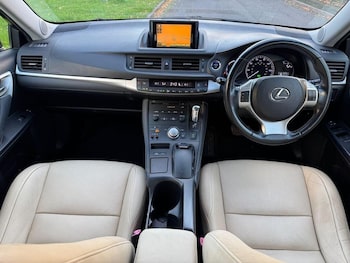 Used Lexus CT 2011 for sale - 76579769: Photo