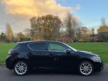 Used Lexus CT 2011 for sale - 76579769: Photo