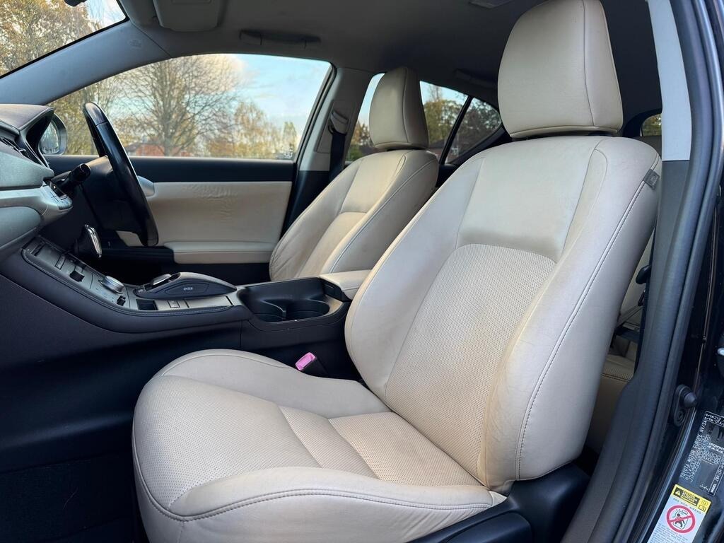 Used Lexus CT 2011 for sale - 76579769: Photo 6