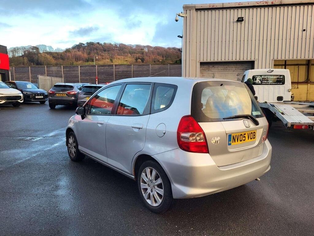 Used Honda Jazz 2005 for sale - 77140407: Photo 3