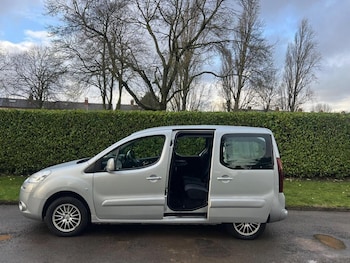 Used Peugeot Partner Tepee 2015 for sale - 77688616: Photo