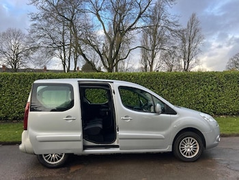 Used Peugeot Partner Tepee 2015 for sale - 77688616: Photo