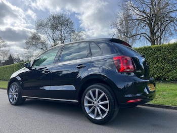 Used Volkswagen Polo 2015 for sale - 78140522: Photo