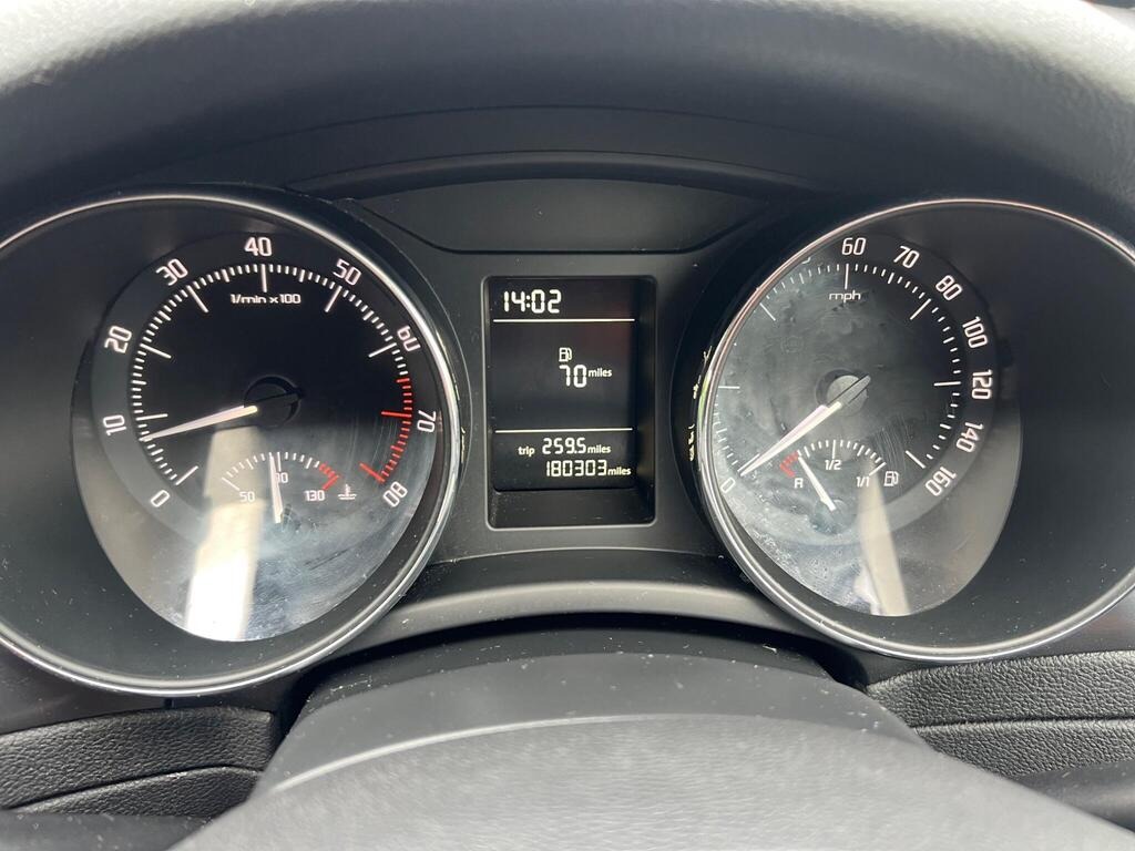 Used Skoda Superb 2012 for sale - 76582919: Photo 19