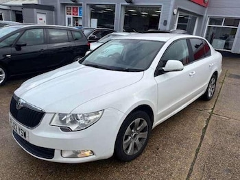 Used Skoda Superb 2012 for sale - 76582919: Photo