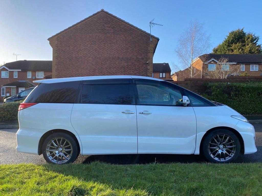 Used Toyota Estima 2024 for sale - 73822121: Photo 4