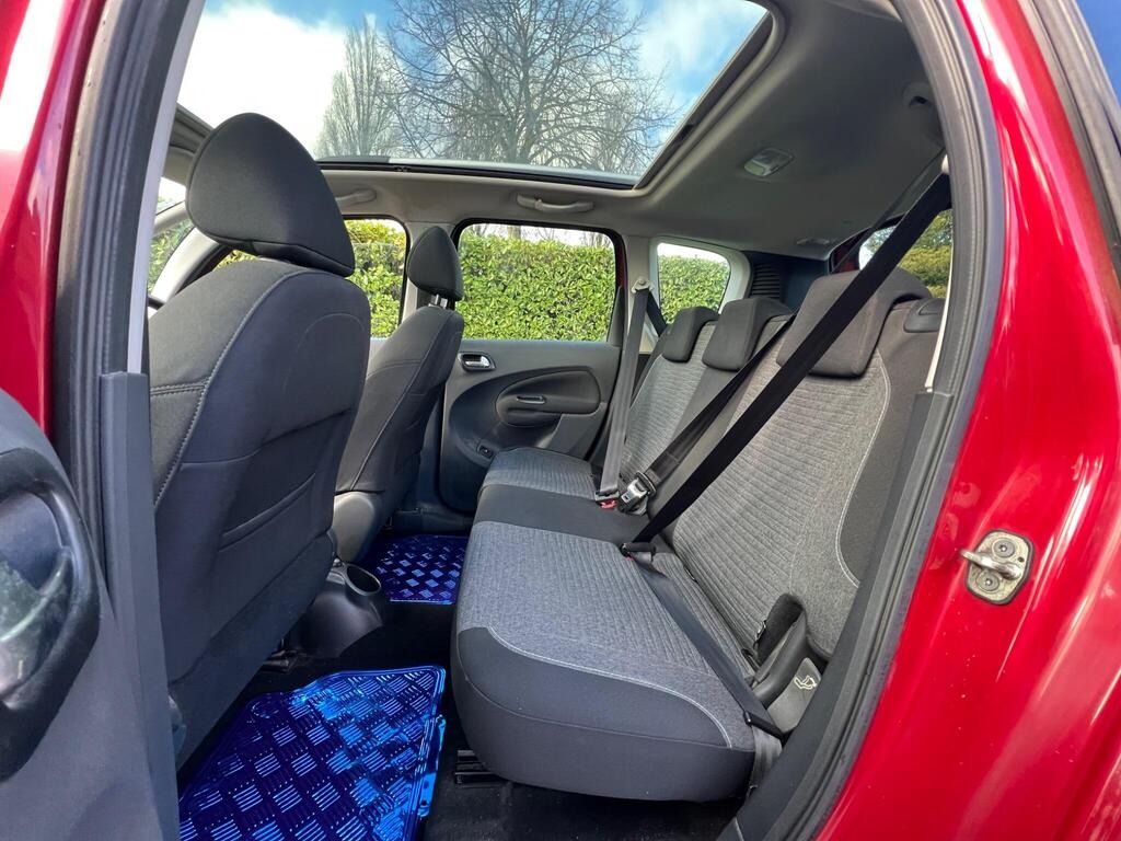 Used Citroen C3 Picasso 2017 for sale - 77889224: Photo 12