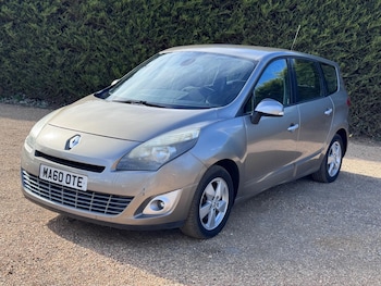 Used Renault Grand Scenic 2010 for sale - 75941810: Photo
