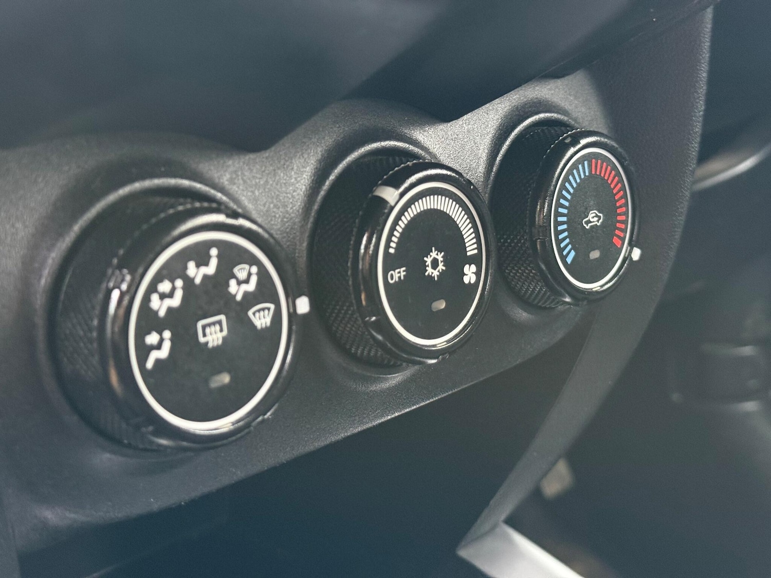 Used Mitsubishi ASX 2011 for sale - 77271372: Photo 13