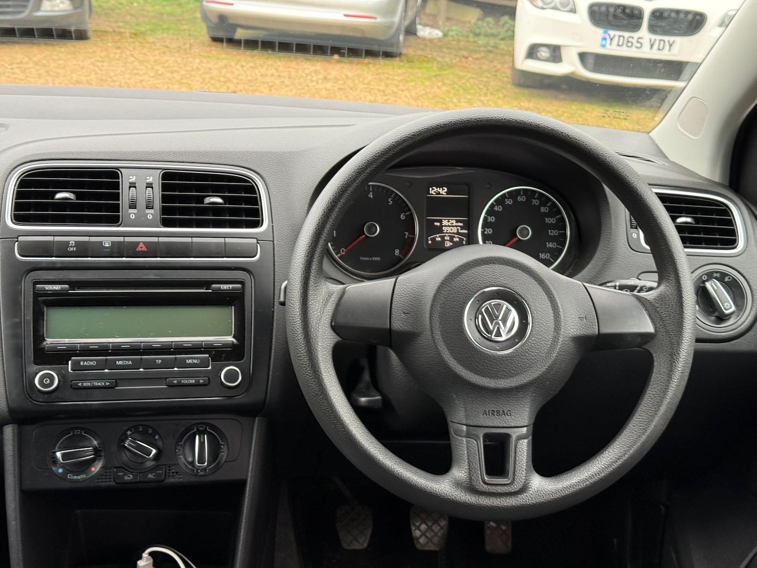 Used Volkswagen Polo 2010 for sale - 76759725: Photo 3