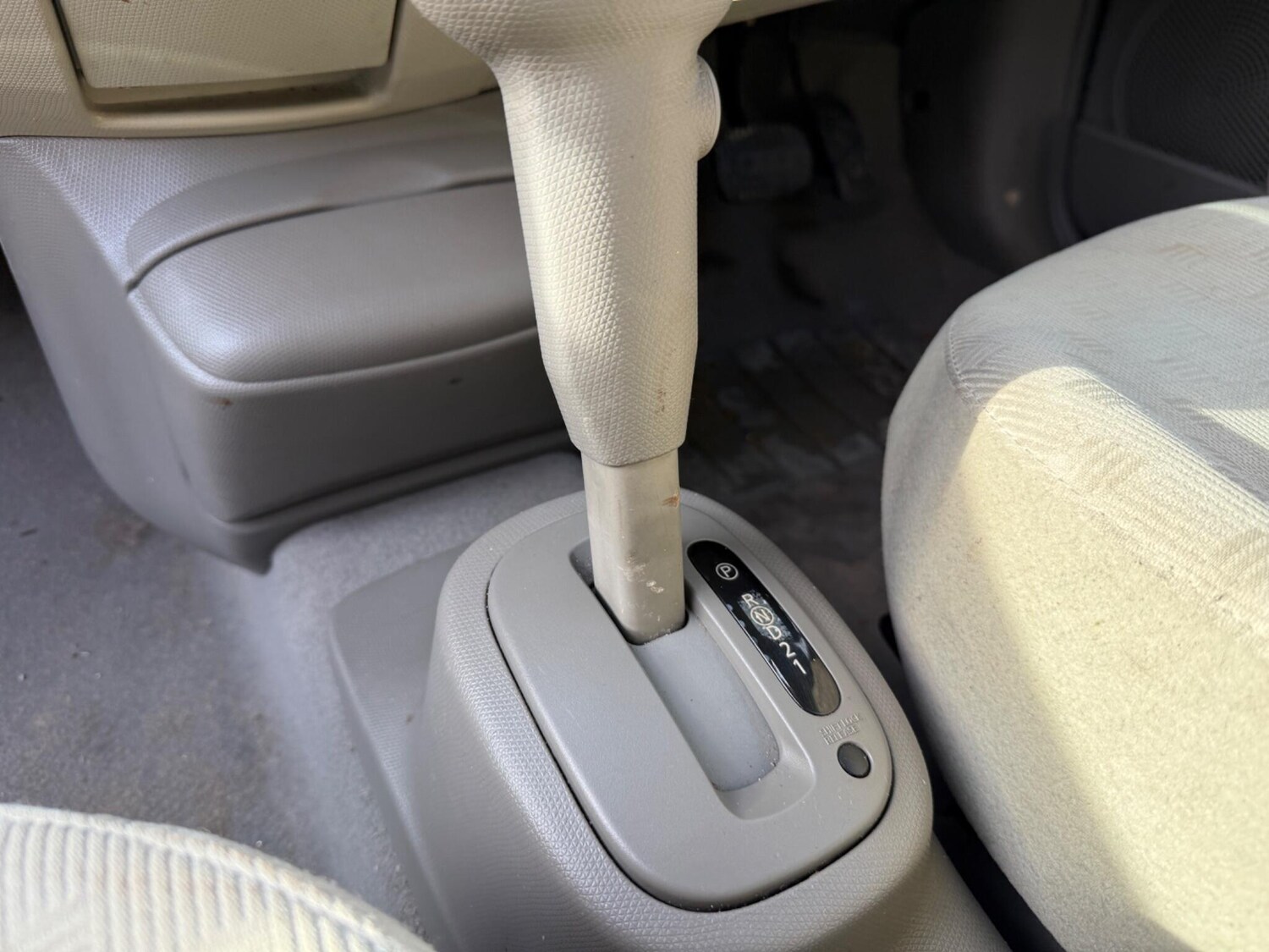 Used Nissan Micra 2004 for sale - 77496525: Photo 24