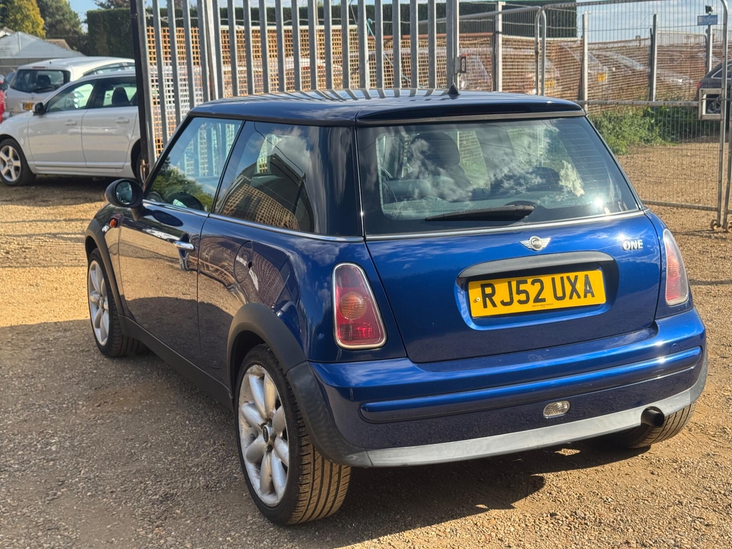 Used MINI Hatch 2002 for sale - 76349084: Photo 5