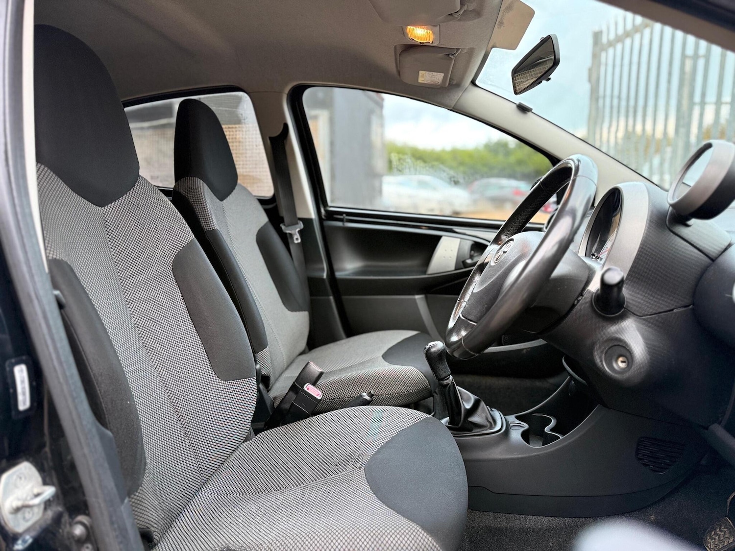 Used Toyota AYGO 2013 for sale - 76689584: Photo 19