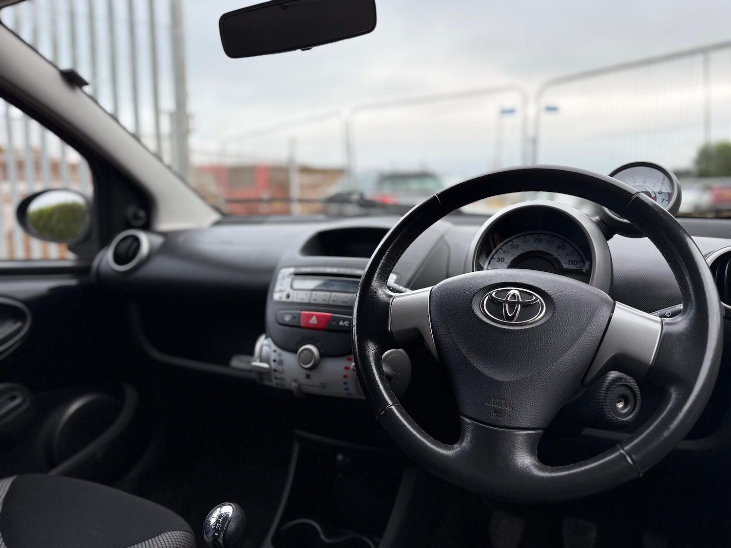 Used Toyota AYGO 2013 for sale - 76689584: Photo 25