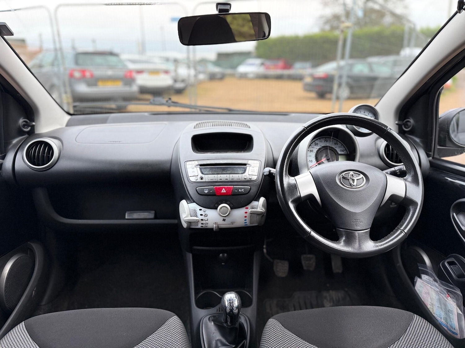 Used Toyota AYGO 2013 for sale - 76689584: Photo 4