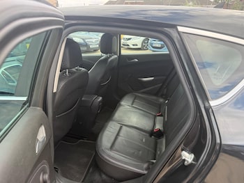 Used Vauxhall Astra 2011 for sale - 79373264: Photo