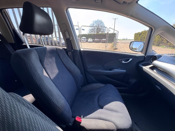 Used Honda Jazz 2014 for sale - 75002093: Photo 47
